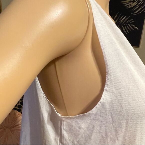 NWT Express Lightweight V-neck Blouse Ivory White Size Small - Picture 3 of 9